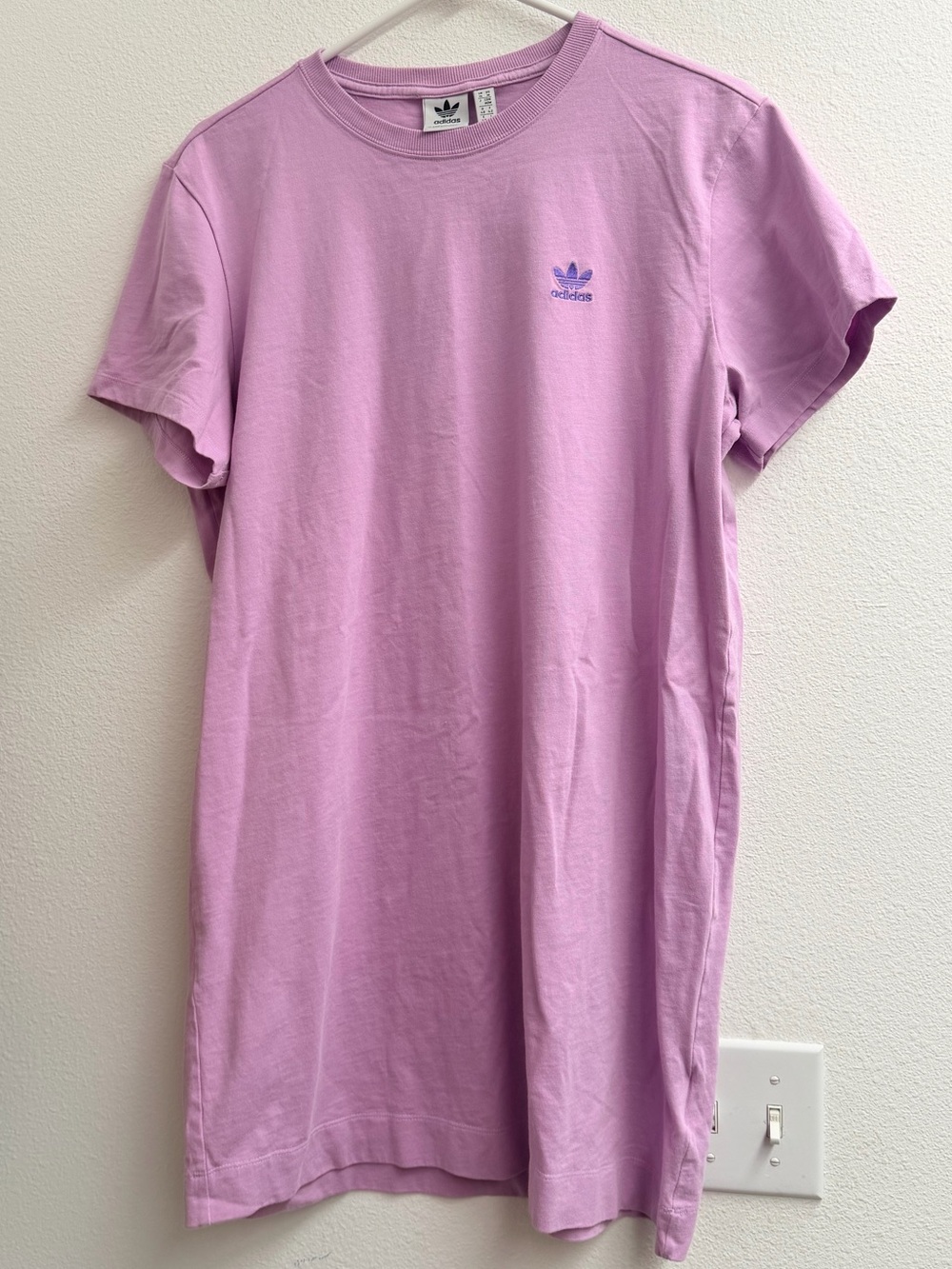 adidas women’s Lavender Ribbed Neck short sleeve Tee shirt dress size medium